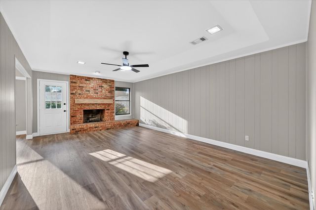 2515 Avonhill Drive, Arlington, TX 76015