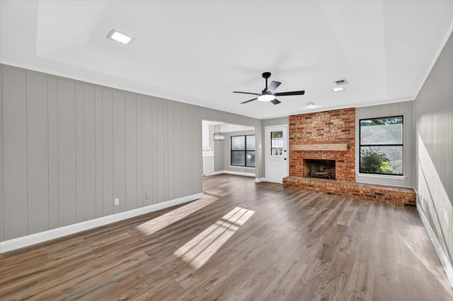 2515 Avonhill Drive, Arlington, TX 76015