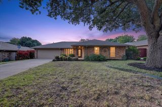 2515 Avonhill Drive, Arlington, TX 76015