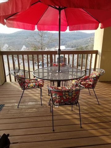 27 Blue Bird Way 3, Branson, MO 65616