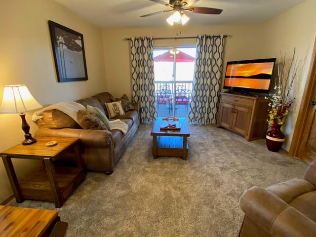 27 Blue Bird Way 3, Branson, MO 65616