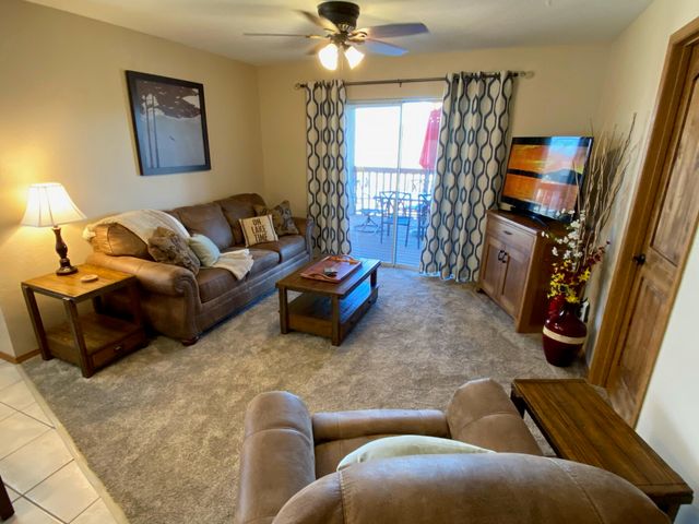 27 Blue Bird Way 3, Branson, MO 65616