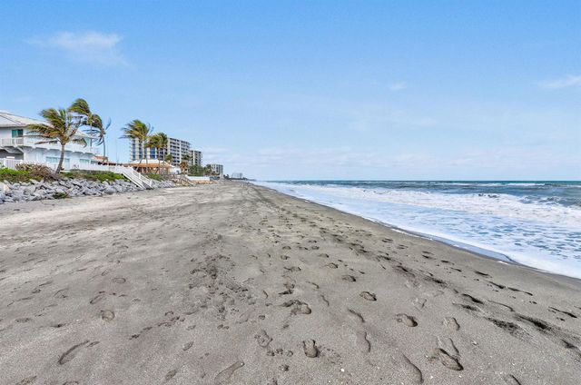 87 Lighthouse Drive, Jupiter Inlet Colony, FL 33469