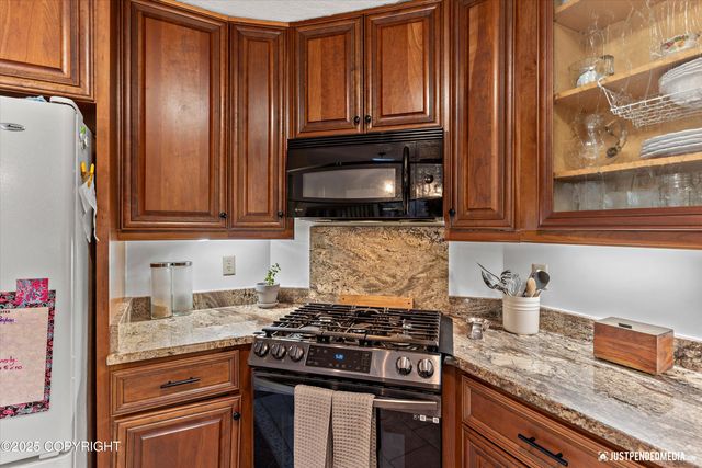 10510 Constitution Circle, Eagle River, AK 99577