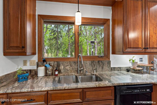 10510 Constitution Circle, Eagle River, AK 99577