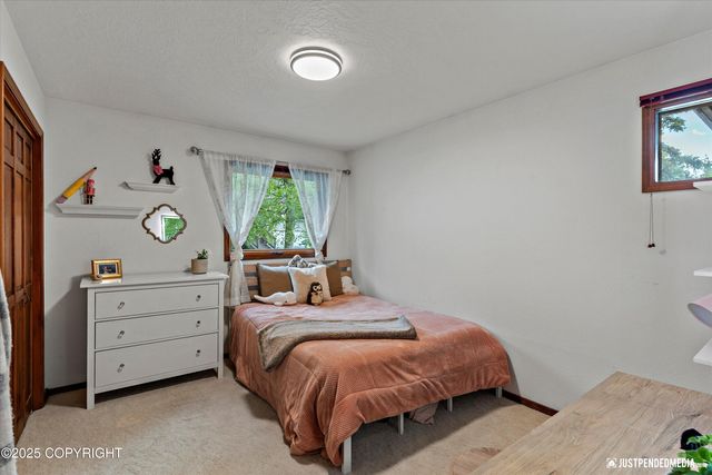 10510 Constitution Circle, Eagle River, AK 99577