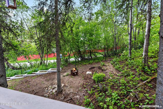 10510 Constitution Circle, Eagle River, AK 99577