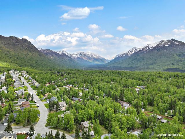 10510 Constitution Circle, Eagle River, AK 99577