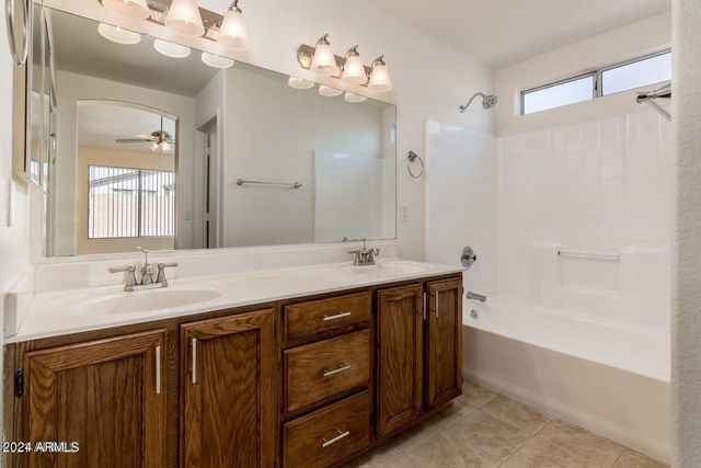 8564 W Ocotillo Road, Glendale, AZ 85305