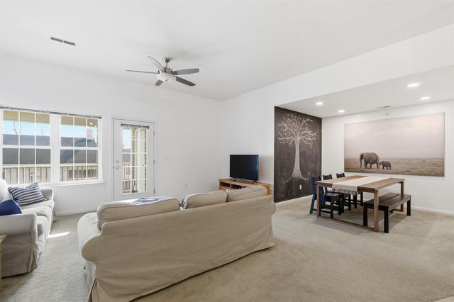 2233 S Main Street, Ann Arbor, MI 48103