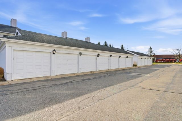 2233 S Main Street, Ann Arbor, MI 48103