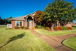 101 Southshore Drive, Maumelle, AR 72113