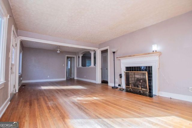 304 Taliaferro Drive, Hogansville, GA 30230