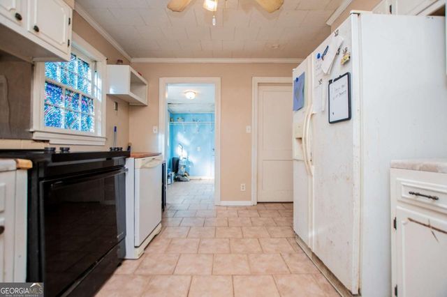 304 Taliaferro Drive, Hogansville, GA 30230