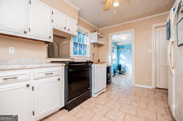 304 Taliaferro Drive, Hogansville, GA 30230