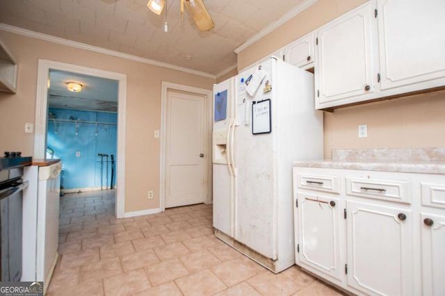 304 Taliaferro Drive, Hogansville, GA 30230