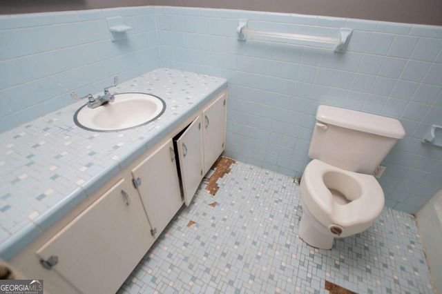 304 Taliaferro Drive, Hogansville, GA 30230