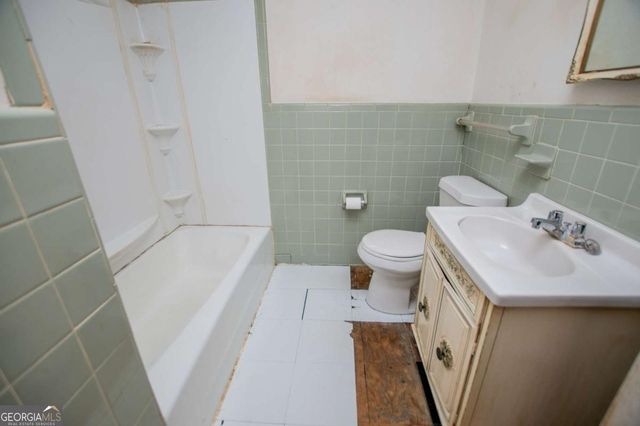 304 Taliaferro Drive, Hogansville, GA 30230