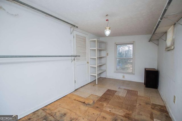 304 Taliaferro Drive, Hogansville, GA 30230