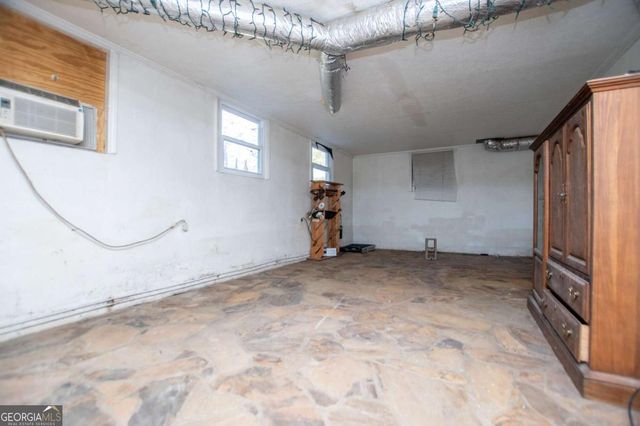 304 Taliaferro Drive, Hogansville, GA 30230