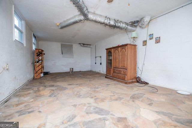 304 Taliaferro Drive, Hogansville, GA 30230