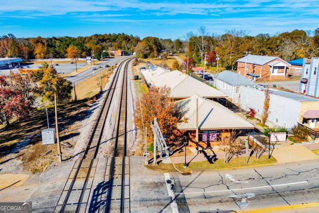 304 Taliaferro Drive, Hogansville, GA 30230