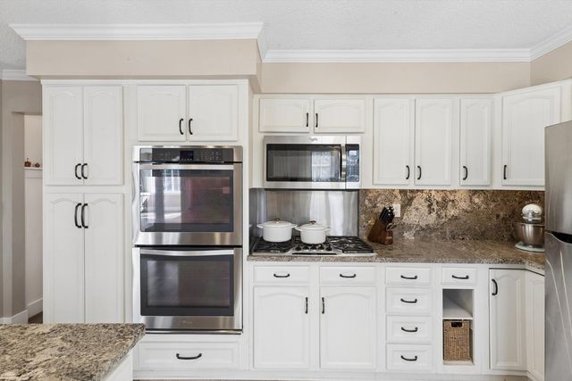 2515 E George Washington Boulevard, Davenport, IA 52803