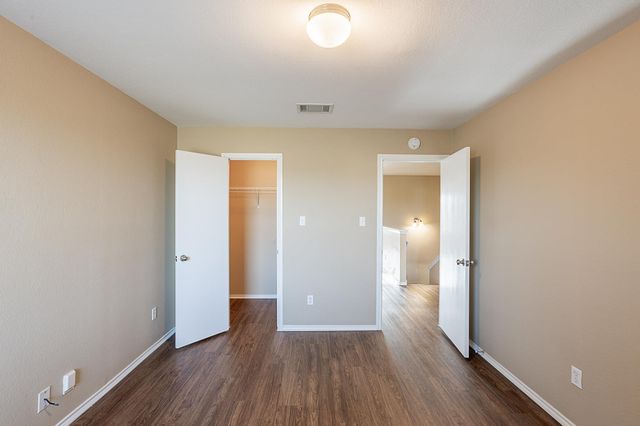 146 Pebble Creek LN, Buda, TX 78610