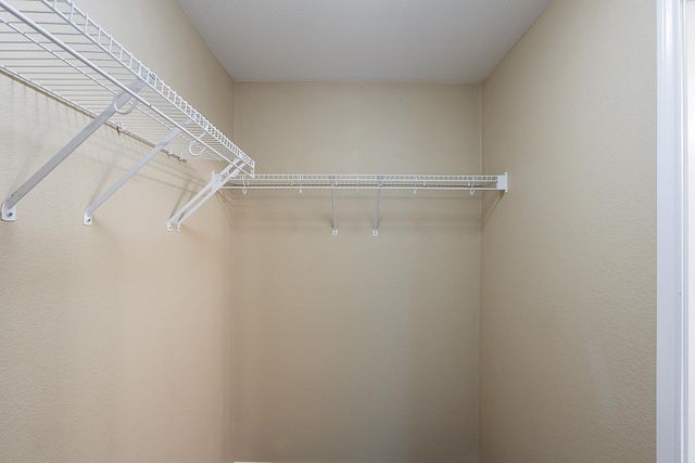 146 Pebble Creek LN, Buda, TX 78610