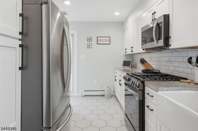 226 Edison St, Clifton City, NJ 07013