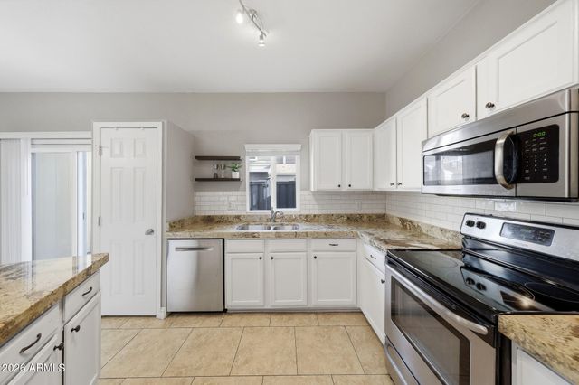 18830 N 34TH Lane 2, Phoenix, AZ 85027