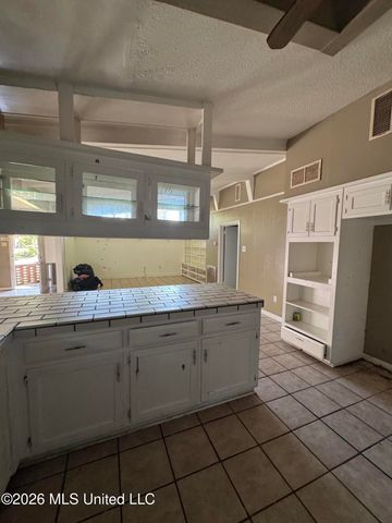 1769 Cheswood Drive, Jackson, MS 39204