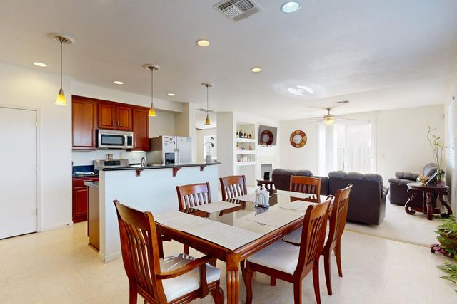 1720 Hicks Ave, Olivehurst, CA 95961