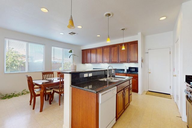 1720 Hicks Ave, Olivehurst, CA 95961