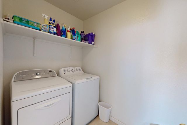 1720 Hicks Ave, Olivehurst, CA 95961