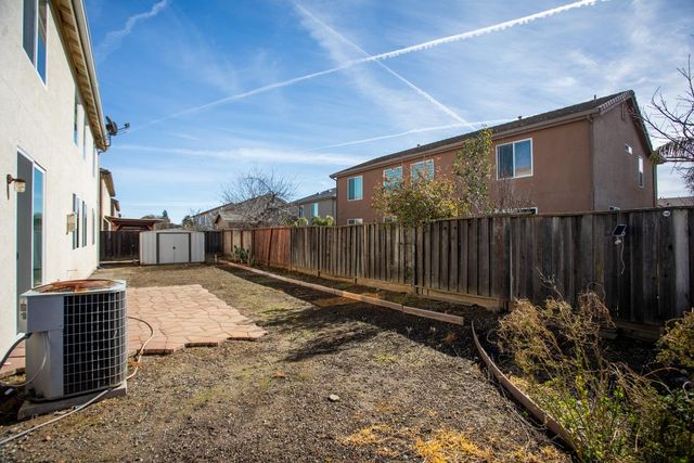 1720 Hicks Ave, Olivehurst, CA 95961