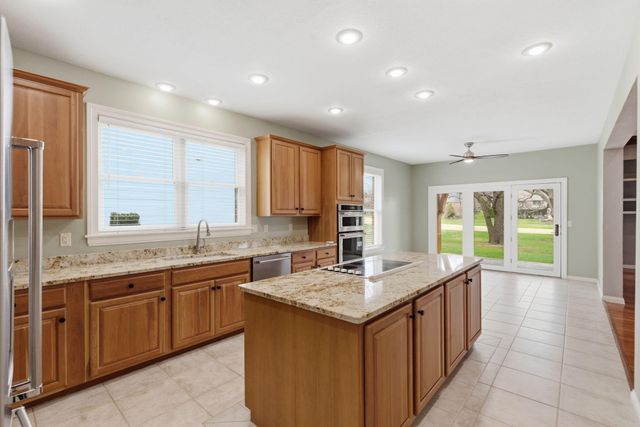 4210 Greenbriar Drive, Nixa, MO 65714