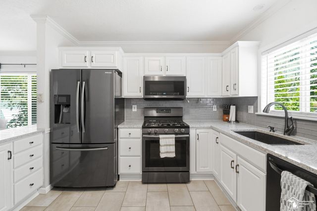 29305 Van Riper Street, Flat Rock, MI 48134