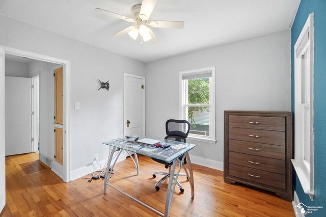 29305 Van Riper Street, Flat Rock, MI 48134
