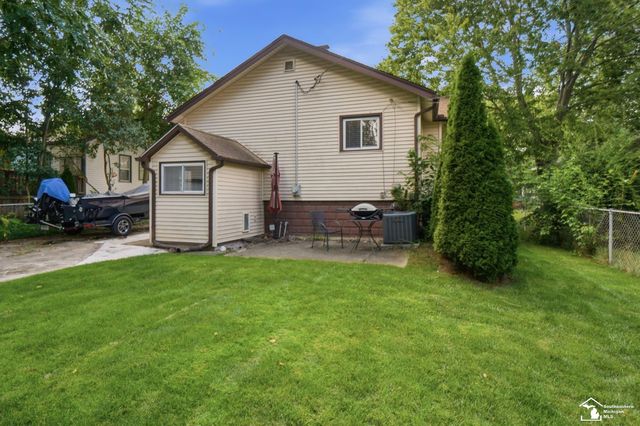 29305 Van Riper Street, Flat Rock, MI 48134