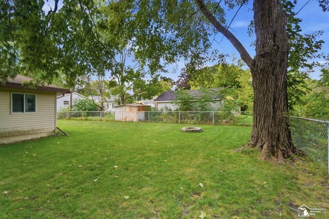 29305 Van Riper Street, Flat Rock, MI 48134