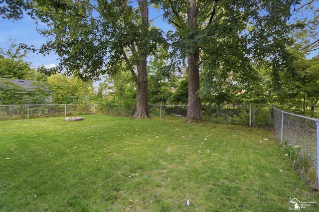 29305 Van Riper Street, Flat Rock, MI 48134