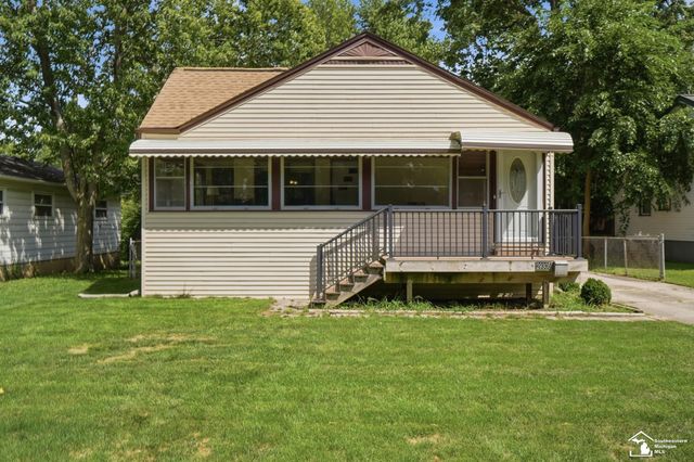 29305 Van Riper Street, Flat Rock, MI 48134