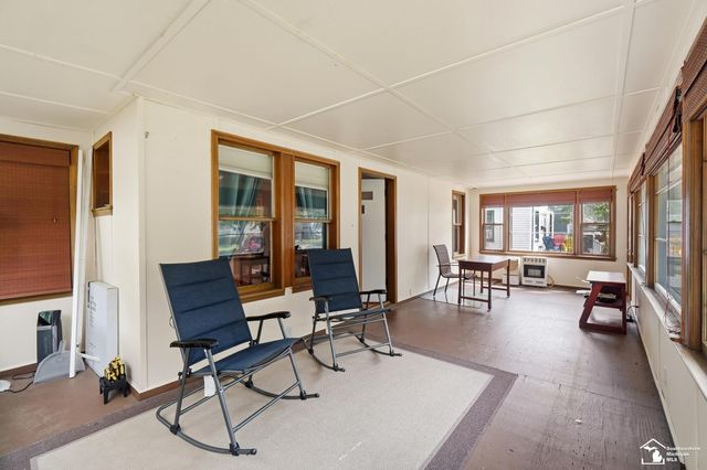 29305 Van Riper Street, Flat Rock, MI 48134