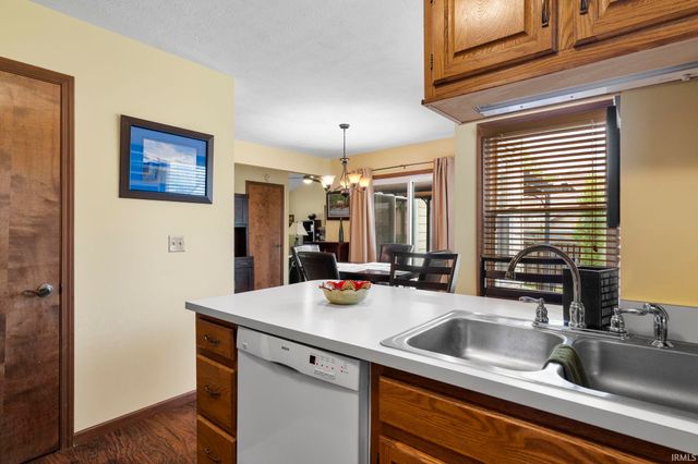 525 Wellington Court, Lafayette, IN 47904
