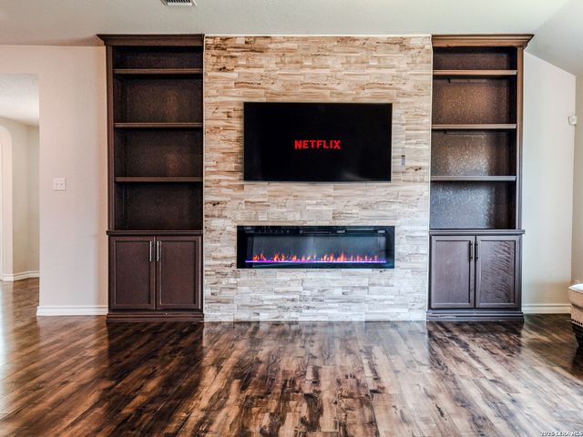 208 Gravel Gray, Cibolo, TX 78108