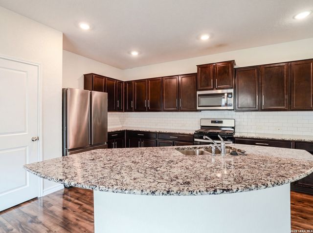 208 Gravel Gray, Cibolo, TX 78108