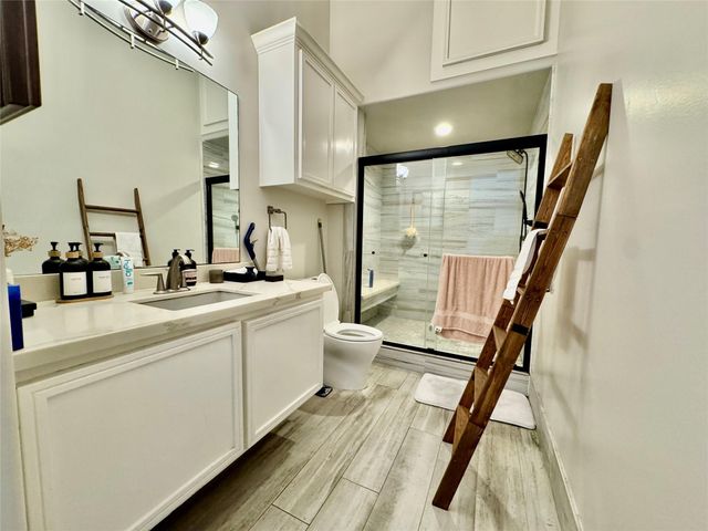 5801 Winsome Lane 306, Houston, TX 77057