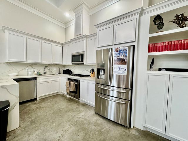 5801 Winsome Lane 306, Houston, TX 77057