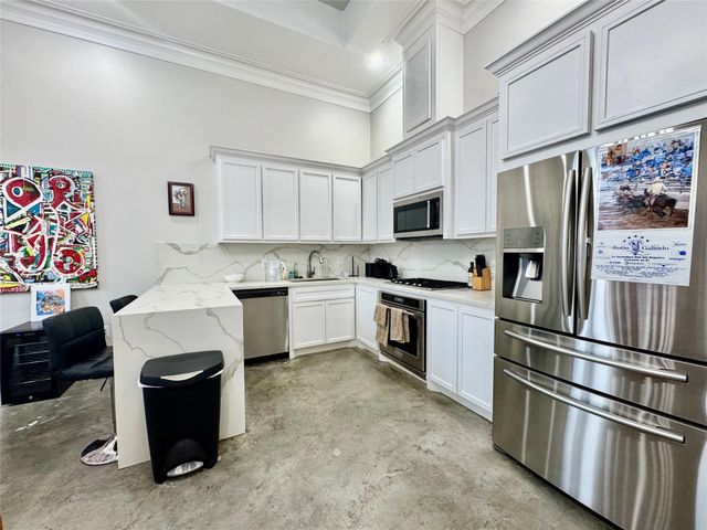 5801 Winsome Lane 306, Houston, TX 77057
